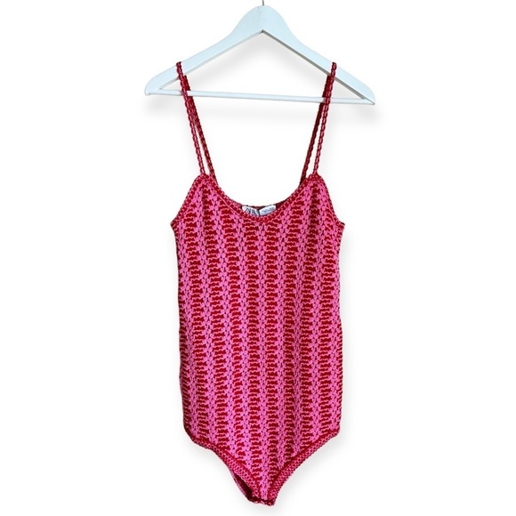 ZARA Bloggers Fav Textured Knit Bodysuit Bloggers Favorite Size L Pink & Red NEW - Picture 4 of 6